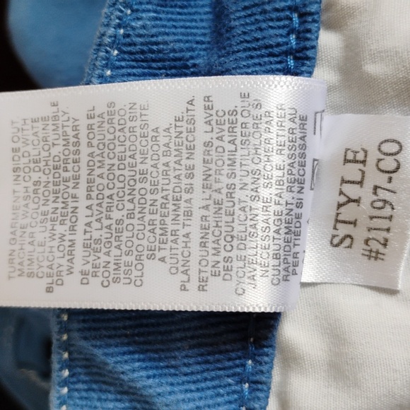 Simple Society Cargo Jeans     Size 7/28 - Picture 7 of 7